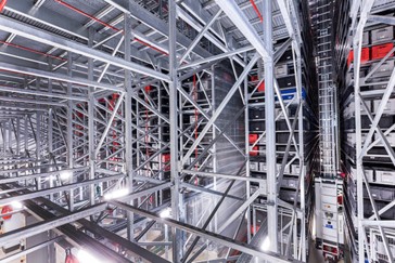 Transstockeur à la Laiterie de St Denis de l'Hôtel